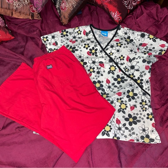 HQ Other - Scrubs size Large red ladybug matching set